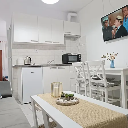 20m From The Feriehus Yerakini